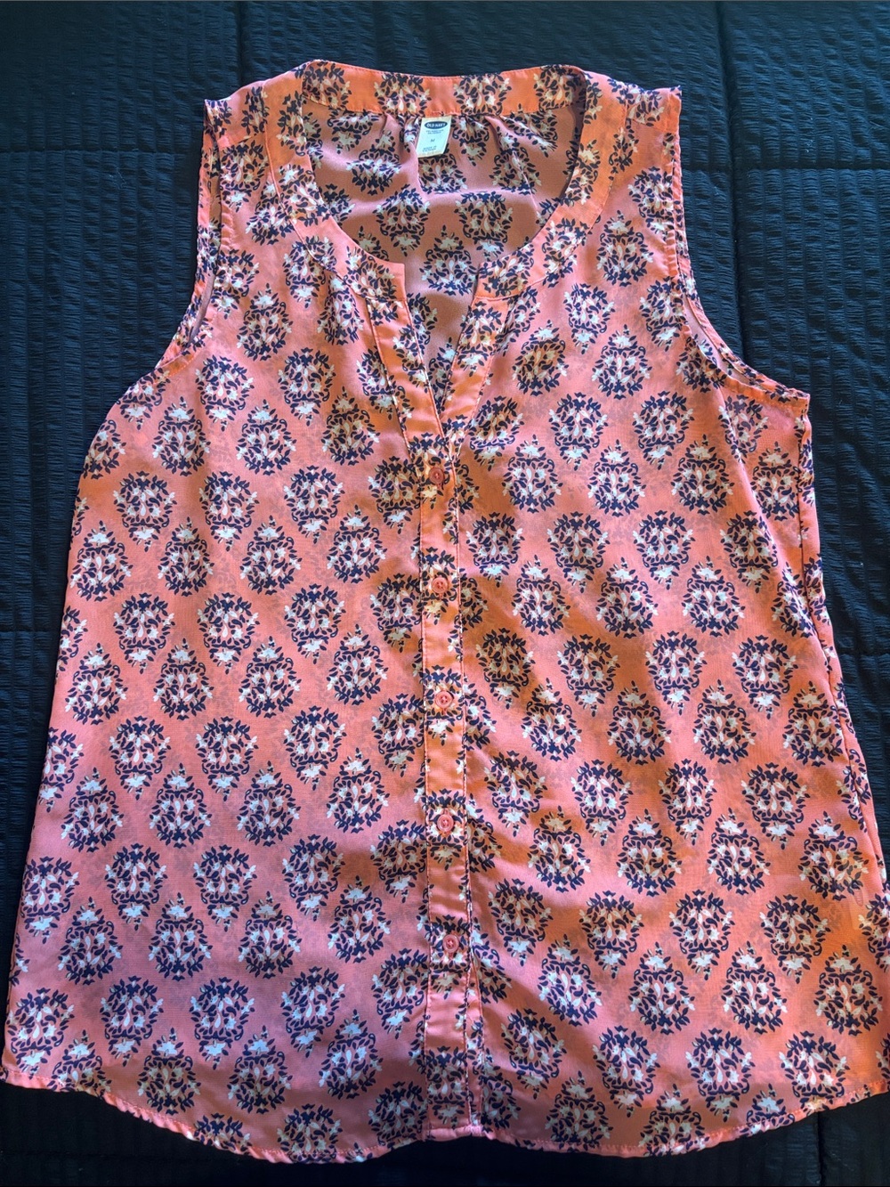 Old Navy Pink Sleeveless Button-Front Blouse with Navy Floral Medallions